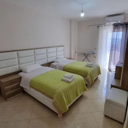 Daniel 2 アパート